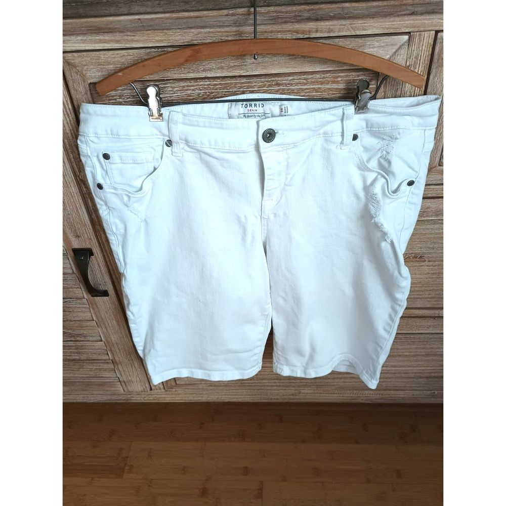 Torrid Denim White Destressed Jean Shorts Size 16